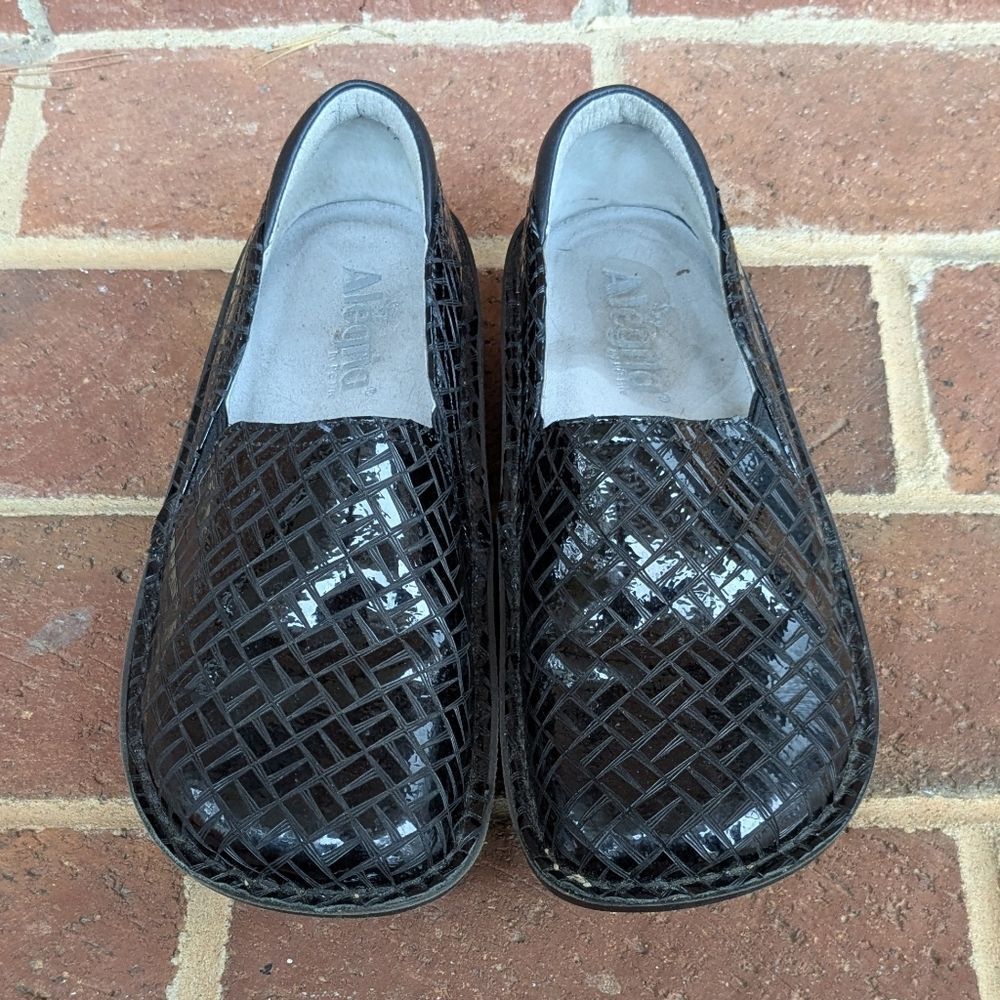 Alegria Debra Score Nursing Clog Black Patent Embossed Slip-On Comfort Shoes 36